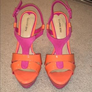 Gianni Bini Platform Heel